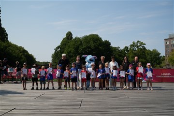 Gruppenbild Siegerehrung für Wk-Nr. 1107 und 1207